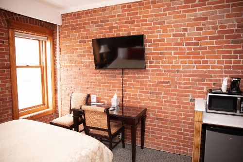 The Victor Hotel image 1